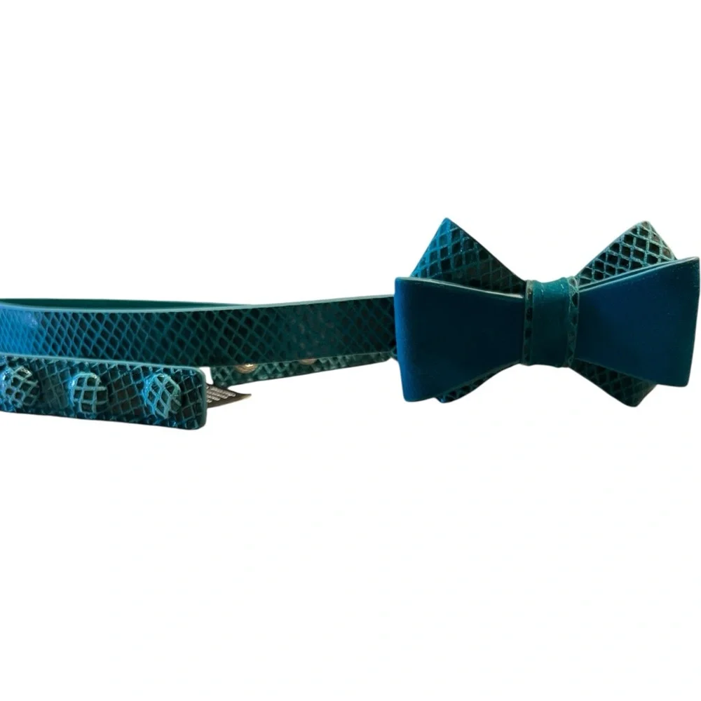 White House Black Market Turquoise Suede Bow Leather Belt